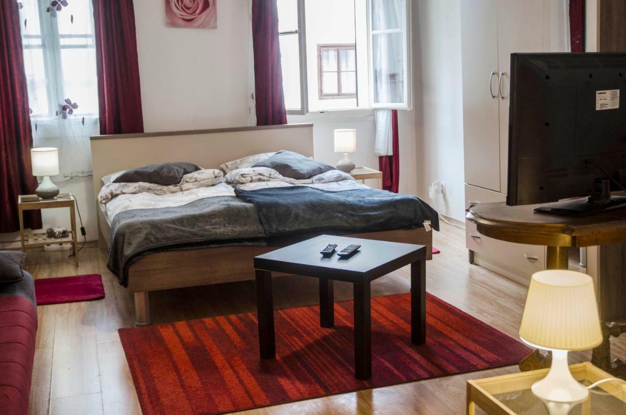 Rooms And Apartment Veral-Ka Karlovac Extérieur photo
